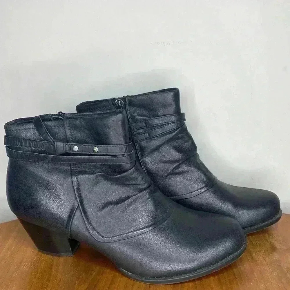 Baretraps Rhapsody Women's Size 10 M Black Zip Buckle Heel Ankle Boots Booties - Picture 5 of 9